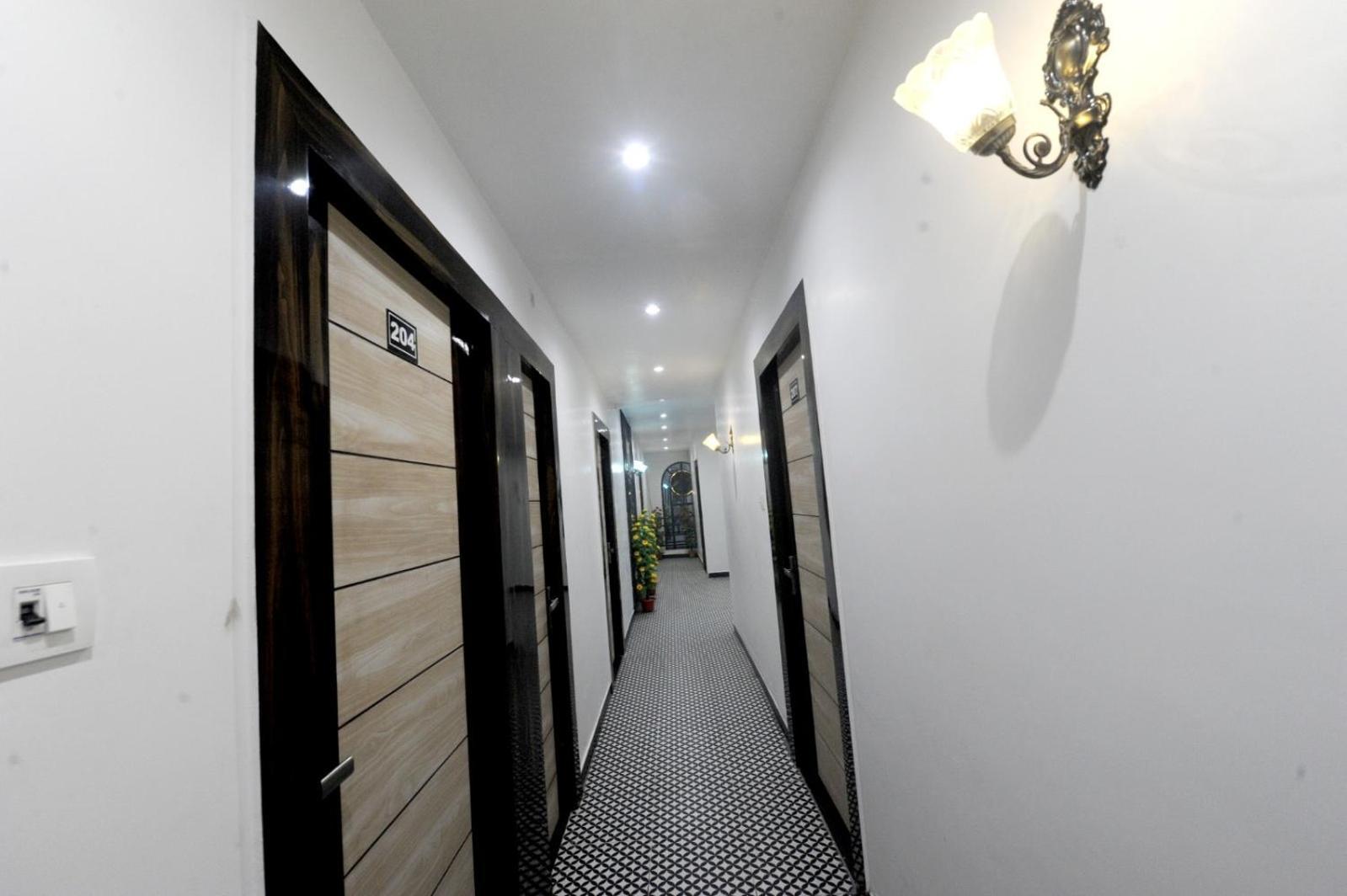 Golden Inn Prayagraj Esterno foto
