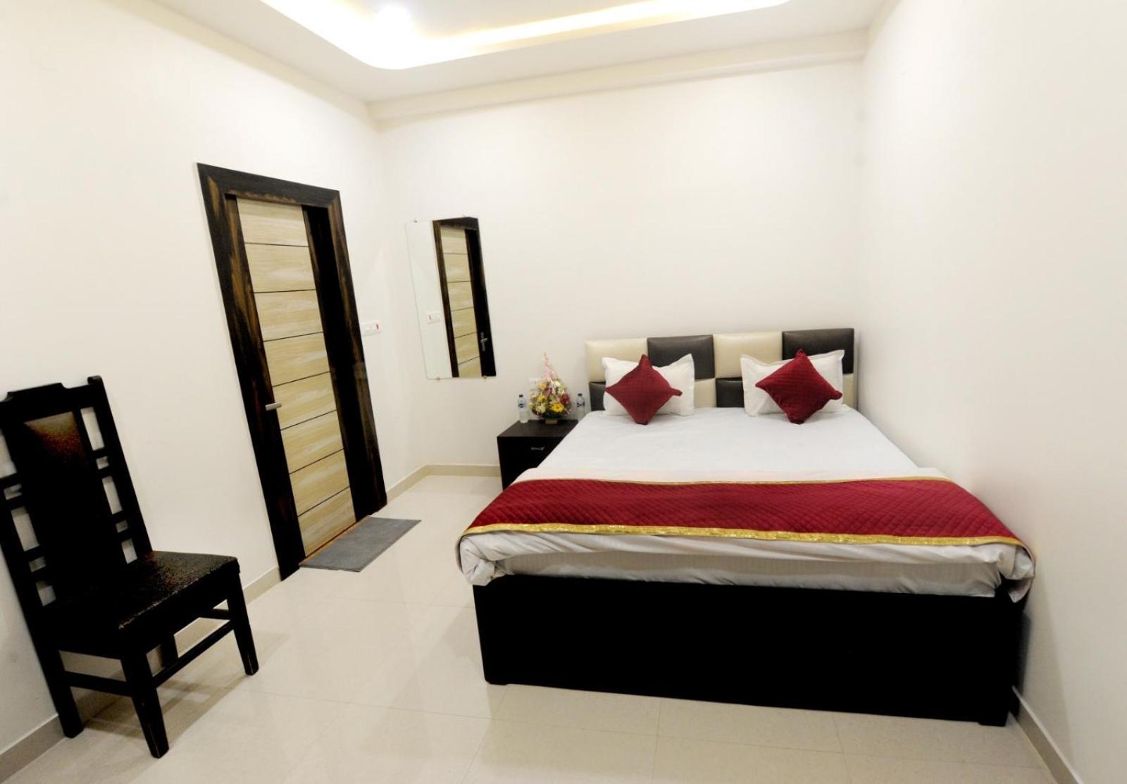 Golden Inn Prayagraj Esterno foto