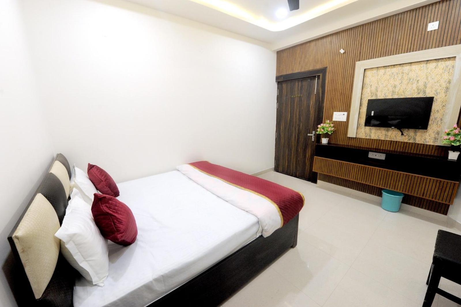 Golden Inn Prayagraj Esterno foto