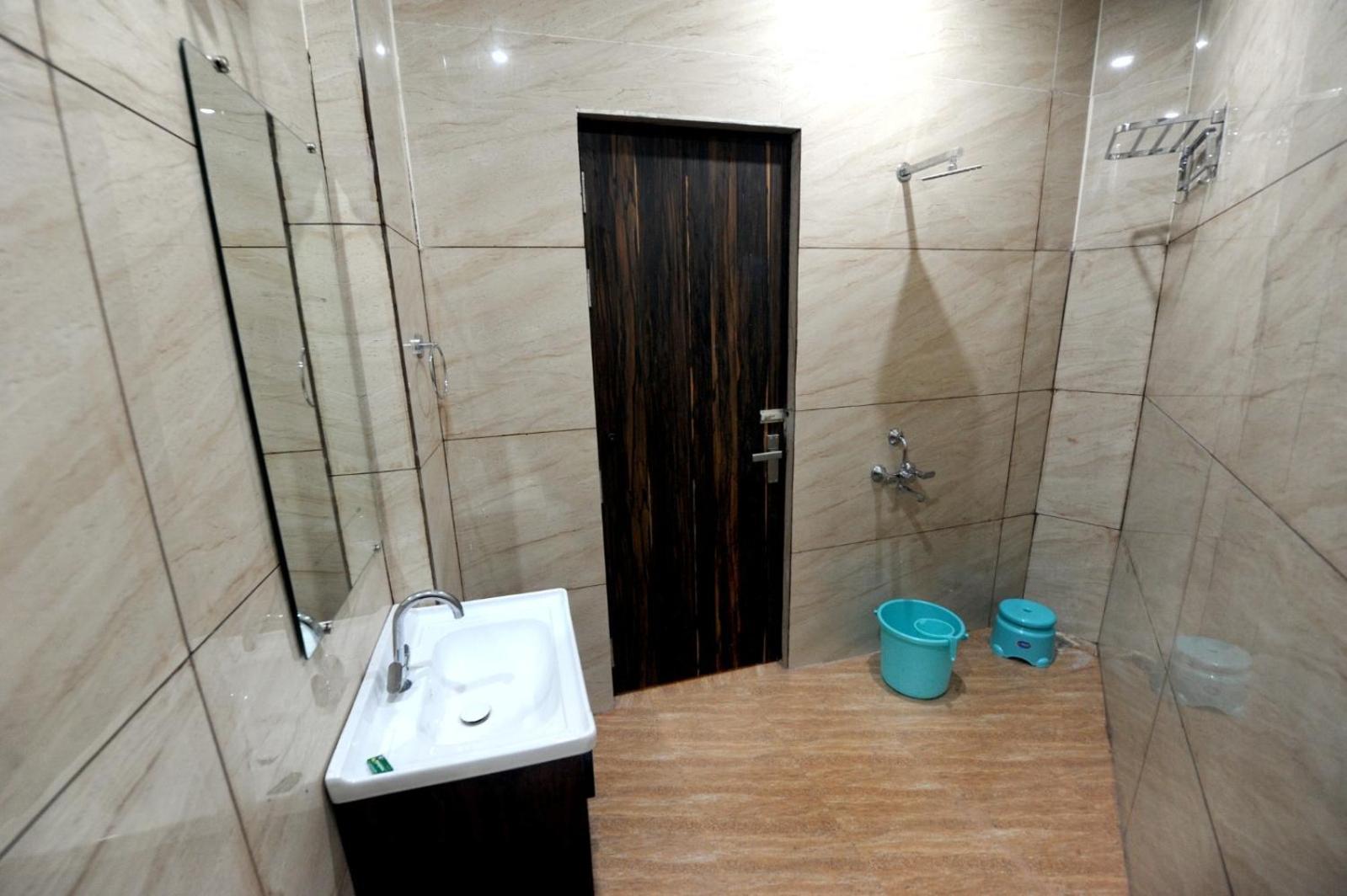 Golden Inn Prayagraj Esterno foto