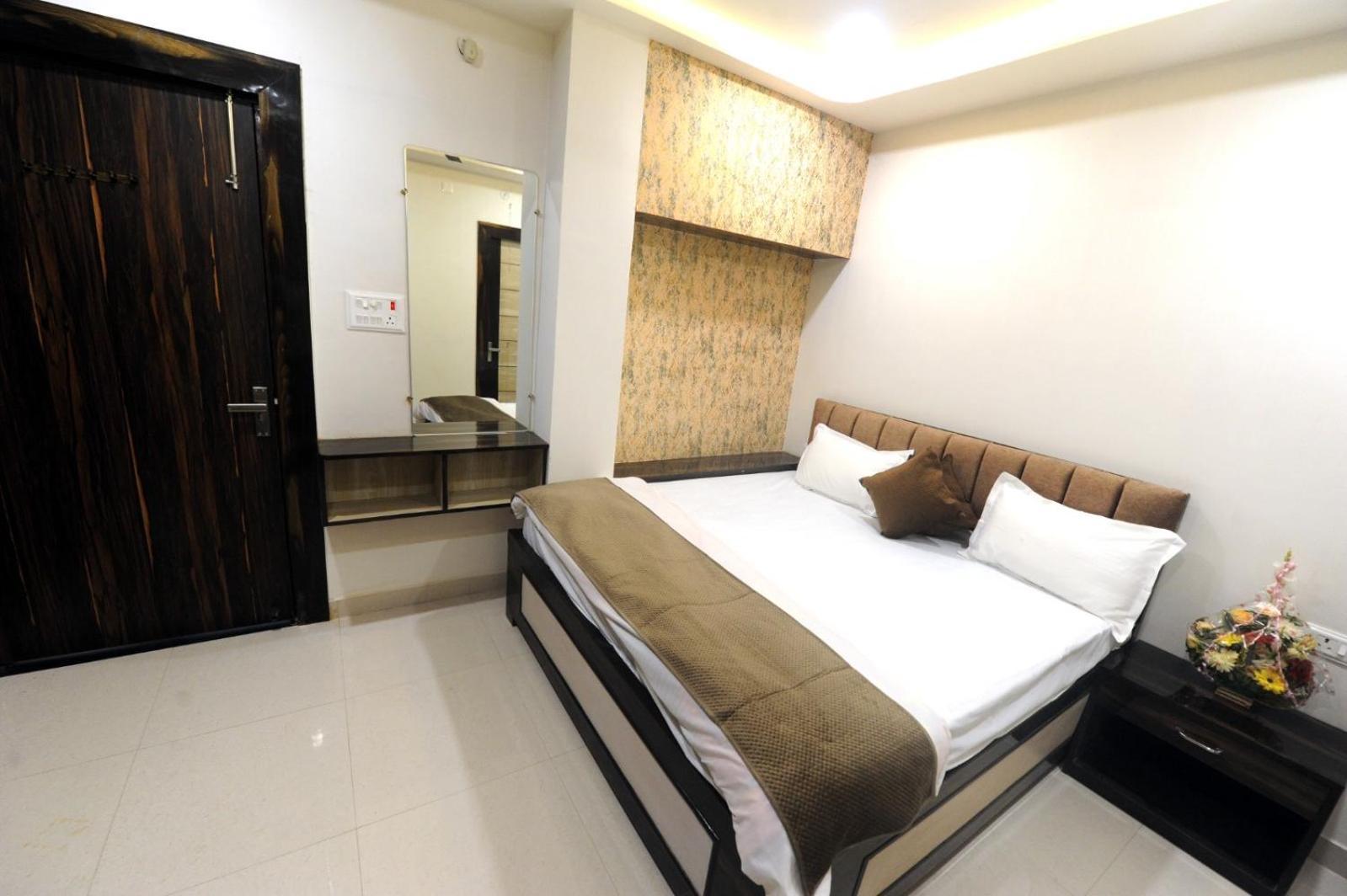 Golden Inn Prayagraj Esterno foto