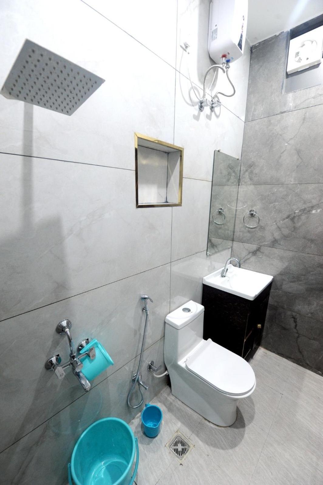 Golden Inn Prayagraj Esterno foto