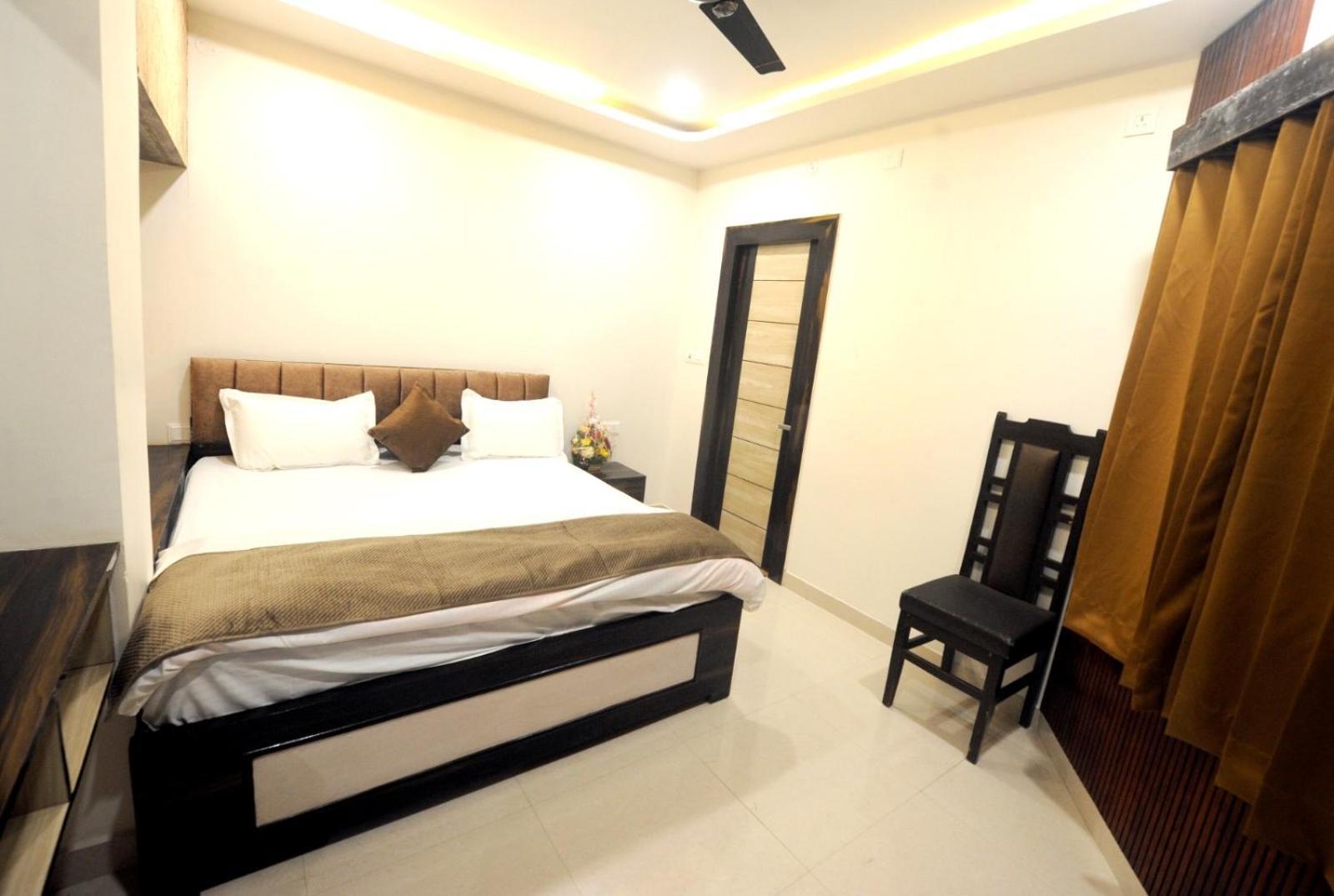 Golden Inn Prayagraj Esterno foto
